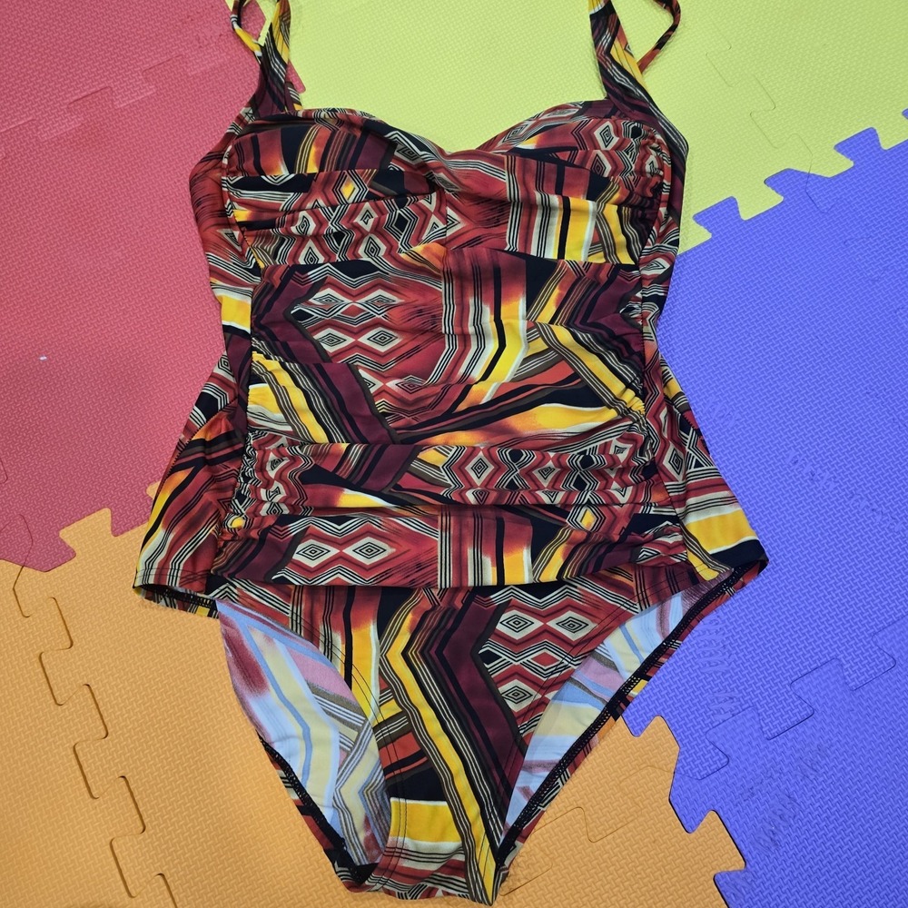 Emerald Bay Swimsuit Size 10 One Piece Geometric Print Tummy‎ Control Ruched...